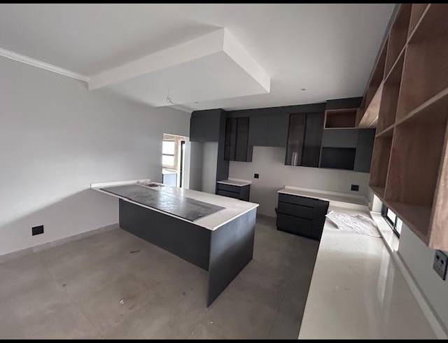 3 BEDROOM HOUSE FOR SALE IN SIX FOUNTAINS RESIDENTIAL ESTATE